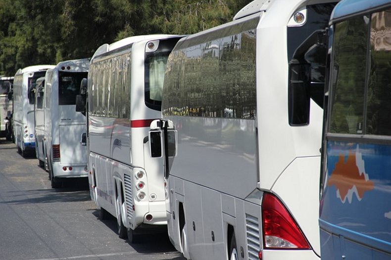 Wynajem autokarów Łódź i okolice - szukamy przewoźnika, z którym się dogadamy!