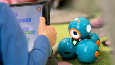 Dzieci zobaczą druk 3D, drony i roboty. Zajęcia w ośmiu szkołach