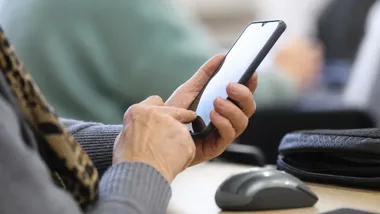 Trzy spotkania dla seniorów w Rzeszowie. Oszuści i dezinformacja pod lupą