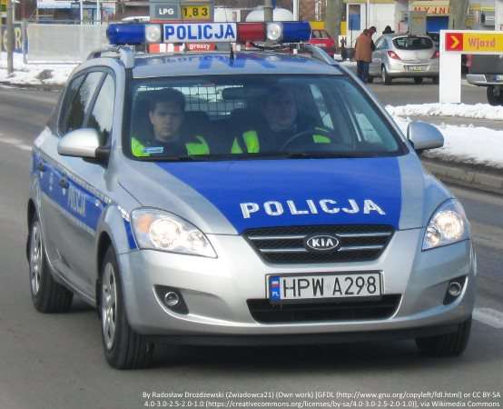 Policja Rzeszów: 34-latek odpowie za usiłowanie włamania i uszkodzone drzwi