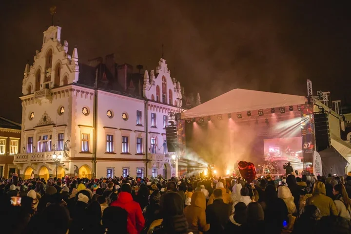 Rynek zapełnił się występami i pokazami podczas 34. finału WOŚP