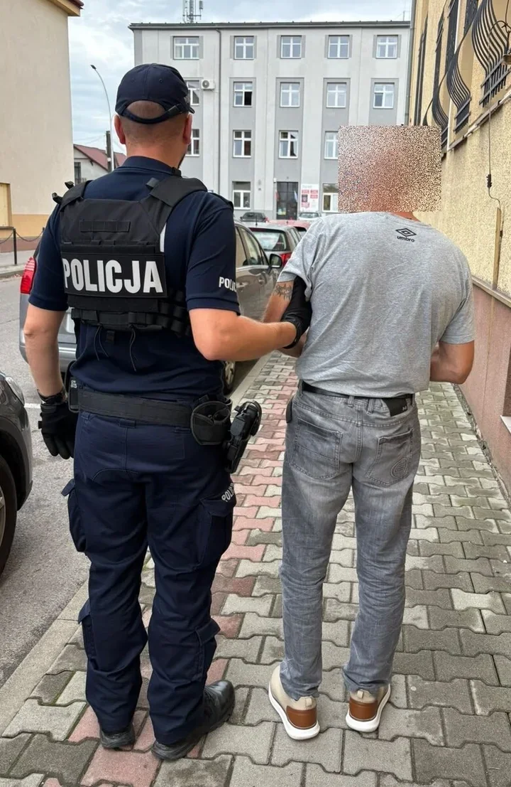 Ciągnikiem mimo dożywotniego zakazu. 58-latek stanął przed sądem