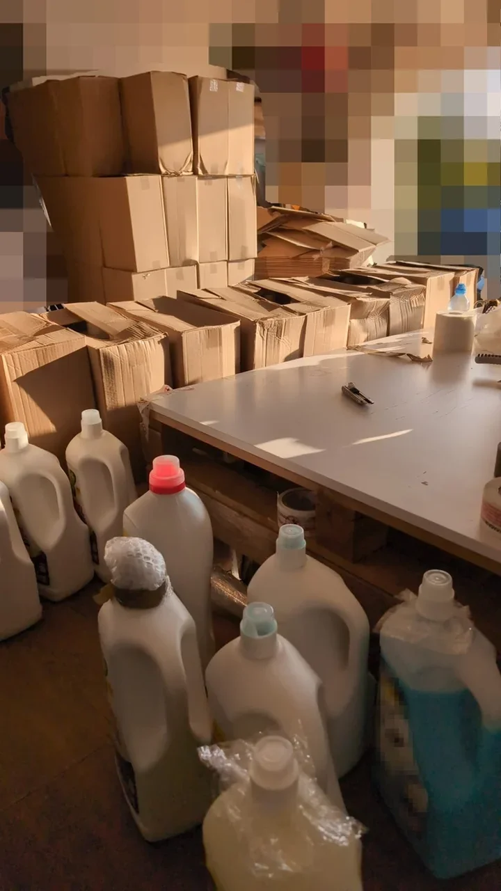 Firma z gminy Dębowiec handlowała podrobioną chemią - zabezpieczono 250 produktów