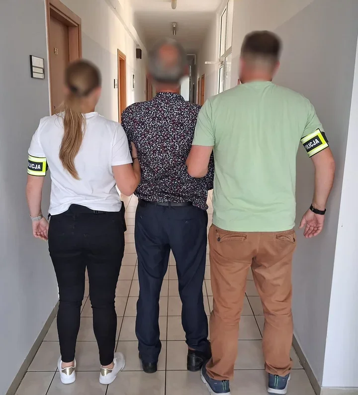 Kurtka za 1500 zł zniknęła z kufra. Policja szybko ustaliła sprawcę
