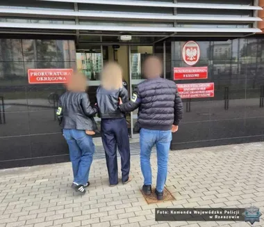 Bankowe przelewy pod kontrolą jednej osoby - 127 ruchów na ponad milion złotych