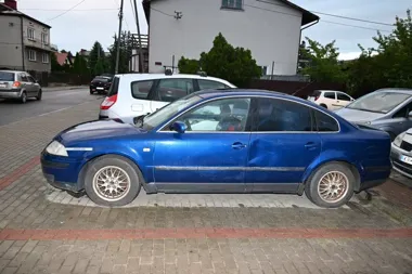Rower, młotek i pięć samochodów. 22-latek zatrzymany w Kołaczycach