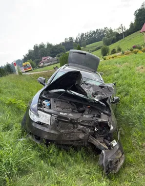 Śmierć 22-letniego motocyklisty na DK28. Skoda zjechała na łuku