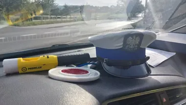 Blisko 3 promile i sądowy zakaz. Kierowca Mazdy trafił do aresztu