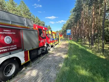Tragedia na drodze w Grębowie. Motocyklista uderzył w znak i drzewo
