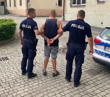 Zamaskowani napastnicy wtargnęli do mieszkania w Rzeszowie. Pięć zatrzymań