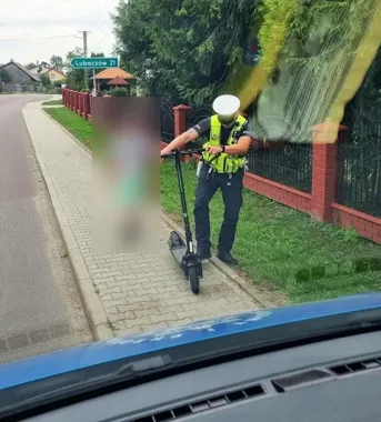 9-latek na hulajnodze na drodze z limitem 50 km/h - matka dostała 1000 zł