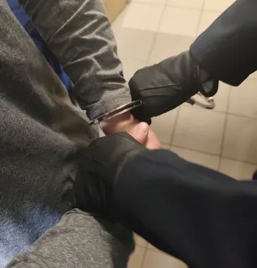 32-latek od oszustwa na wnuczka wpadł po dwóch dniach - sąd zastosował areszt