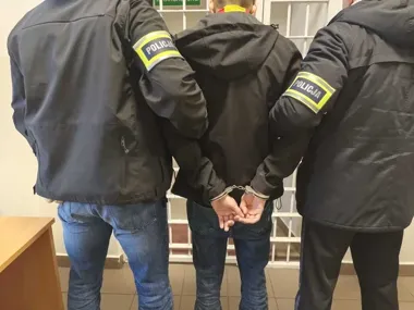 34-latek aresztowany po kradzieży 200 tys. zł - rola "odbieraka" ujawniona