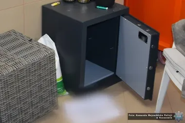 Nocny atak w Soninie - skrępowali 49-latka i 12-latka, zabrali 196 tys.