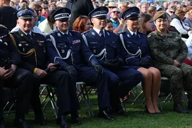 Uratowali 51-latka z płonącego mieszkania. Policjantka z Tarnobrzega z medalem