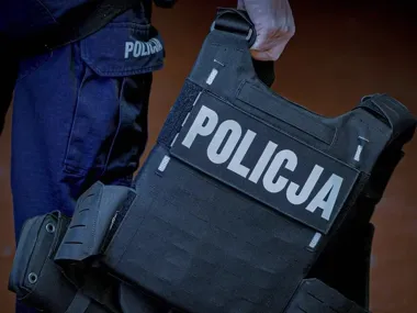 Znali ofiarę - pobili go i zabrali 200 zł na ulicy 1 Maja w Nowej Sarzynie