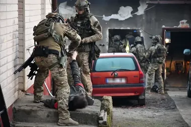 Pół kilograma narkotyków u 33-latka - policja zabezpieczyła amfetaminę i MDMA