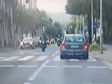 Jedno koło, trzy miesiące bez prawa jazdy - policja zatrzymała motocyklistę