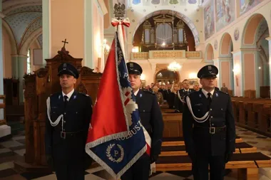 14 policjantów z Kolbuszowej awansowało. Komendant odebrał wyjątkowe odznaczenie
