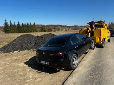 Pędził 156 km/h z ponad 2 promilami - w Alfie jechał 13-latek i pijani pasażerowie