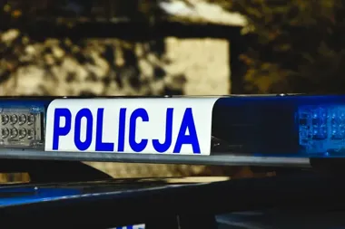 Uciekał przed policją i przewrócił motocykl. Miał blisko 3 promile