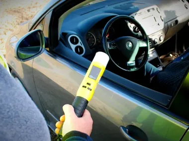 Kontrola w Klęczanach ujawniła podwójne przewinienie 56-latka