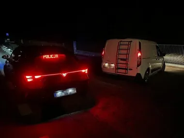 Pędził 122 km/h i wyprzedzał na przejeździe - wyszły też narkotyki