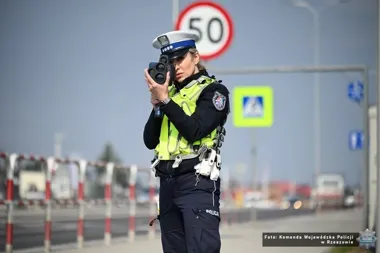 131 km/h w terenie zabudowanym - policja zatrzymała 13 praw jazdy