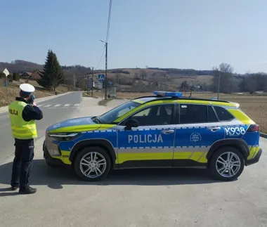 Nietrzeźwy kierowca pędził 86 km/h w strefie 50 - zatrzymali go strzyżowscy policjanci