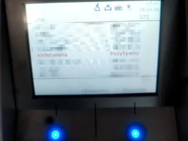 Na dozór przyjechał prosto z amfetaminą i bez prawa jazdy