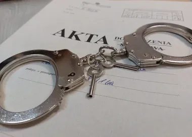 Fałszywe reklamacje dały jej tysiąc złotych, potem weszła policja