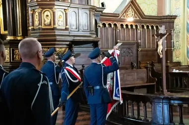 40 policjantów z Sanoka awansowało. Jedno odznaczenie od ministra