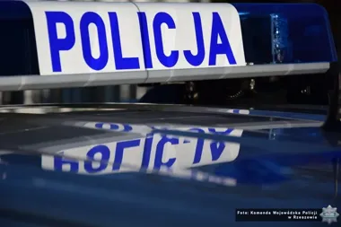 Sekundy po zjeździe na przeciwny pas - motocyklista zginął w Lutczy