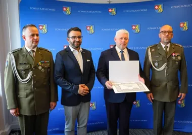 Patent oficerski wręczony w Rzeszowie. Jeden dokument, większa odpowiedzialność