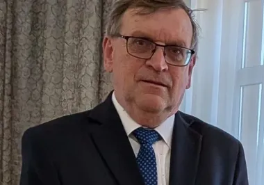 Antoni Kula odchodzi z funkcji dyrektora. Szkoła w Sokołowie Młp. żegna go po latach pracy
