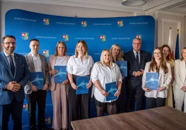 Ośmioro nauczycieli otrzymało awans. Dwie ścieżki w jednej uroczystości