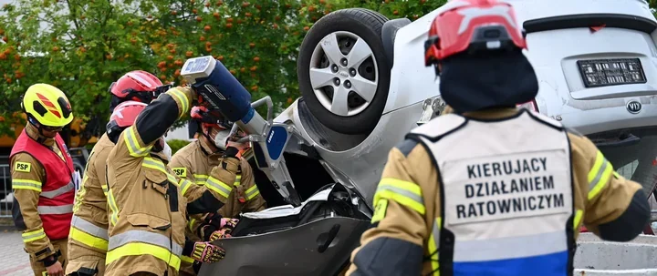 15 minut na ratunek - strażacy z Podkarpacia walczyli z wrakami