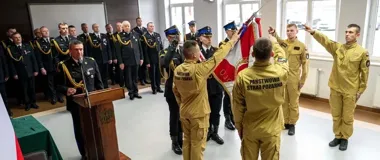 Ślubowanie i start kursu - nowi strażacy ruszyli do służby w Nisku