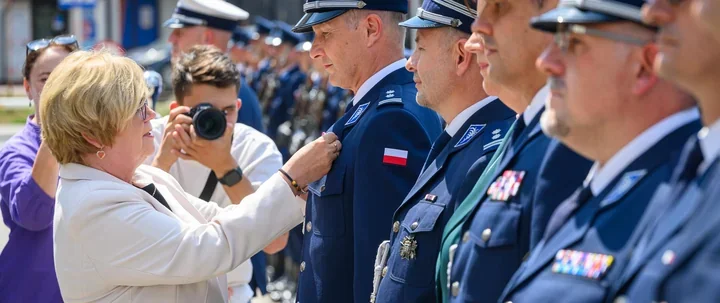 810 awansów i odznaczenia dla policjantów. Uroczystość w Rzeszowie